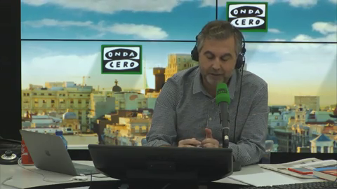 Monólogo de Alsina: "La presunción de inocencia del presidente de Murcia no está en cuestión en el pulso Rajoy-Rivera" Monólogo de Alsina: "La presunción de inocencia del presidente de Murcia no está en cuestión en el pulso Rajoy-Rivera"