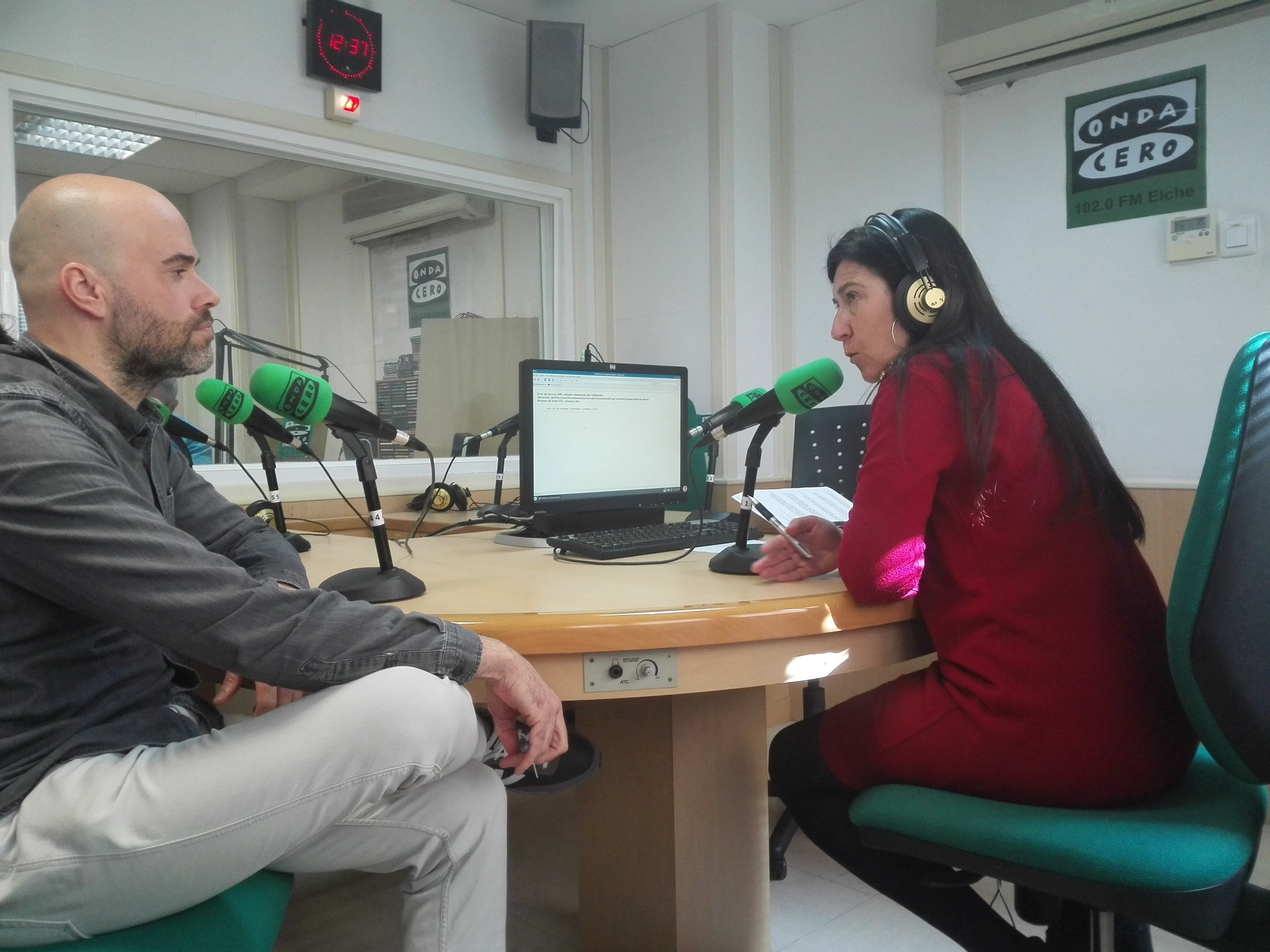 "Cada día se desahucia en silencio a dos familias en Elche" "Cada día se desahucia en silencio a dos familias en Elche"