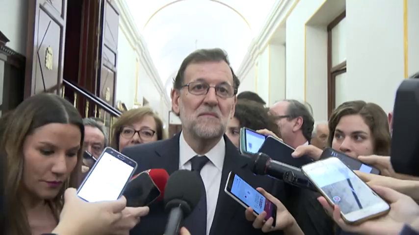 Rajoy no ha recibido ninguna petición para reunirse con Puigdemont tras el encuentro de enero Rajoy no ha recibido ninguna petición para reunirse con Puigdemont tras el encuentro de enero