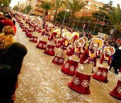 Puerto de Sagunto celebra la primera de las cabalgatas falleras. Puerto de Sagunto celebra la primera de las cabalgatas falleras.