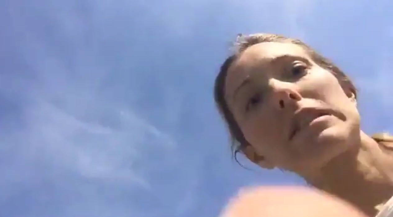 La bronca entre Novak Djokovic y su mujer Jelena... en directo y sin darse cuenta La bronca entre Novak Djokovic y su mujer Jelena... en directo y sin darse cuenta