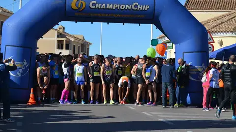 Imagen de la salida de la edición del año 2016 del Cross Perleta-Maitino Un total de 1.200 participantes estarán en la prueba de 2017.