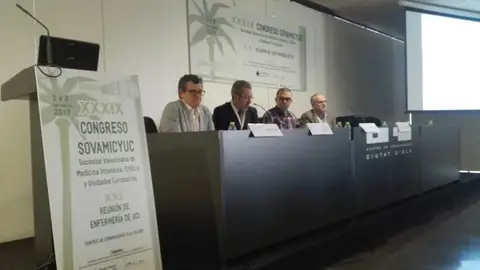 El congreso de profesionales instensivistas se ha celebrado en el centro de congresos de Elche. Congreso UCI