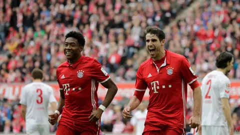 Javi Martínez y Alaba celebrando uno de los goles Javi Martínez y Alaba celebrando uno de los goles