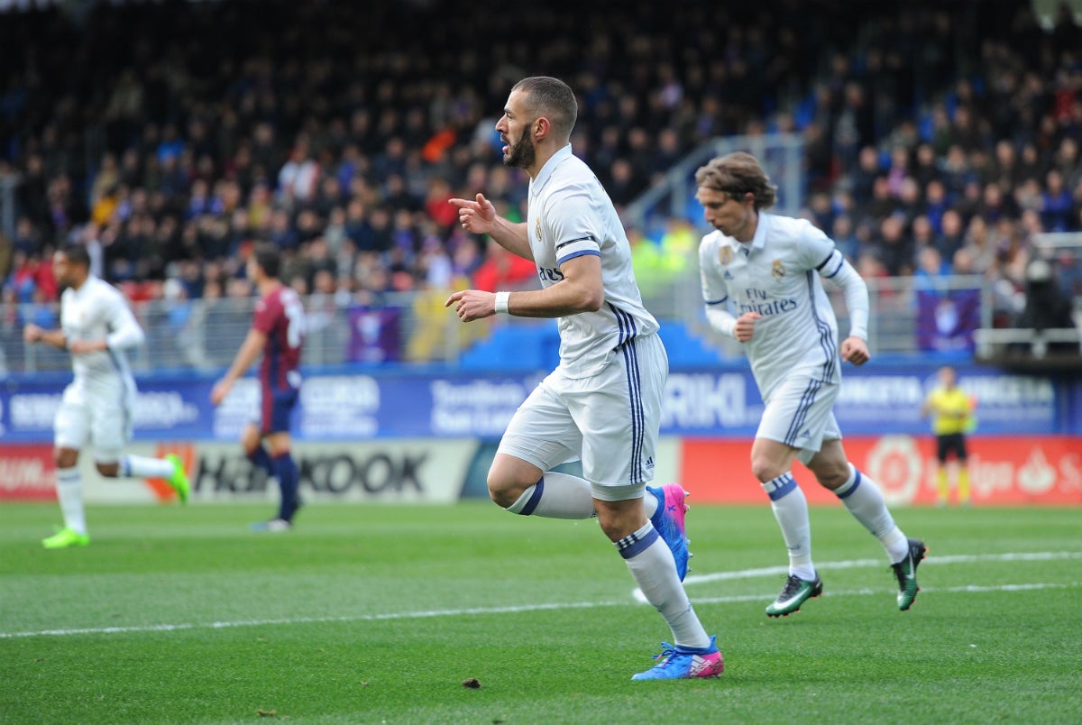 Eibar 1 - 4 Real Madrid. Benzema lidera la victoria del Real Madrid ante el Eibar en Ipurúa Eibar 1 - 4 Real Madrid. Benzema lidera la victoria del Real Madrid ante el Eibar en Ipurúa