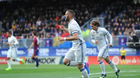 Benzema celebra un gol Benzema celebra un gol