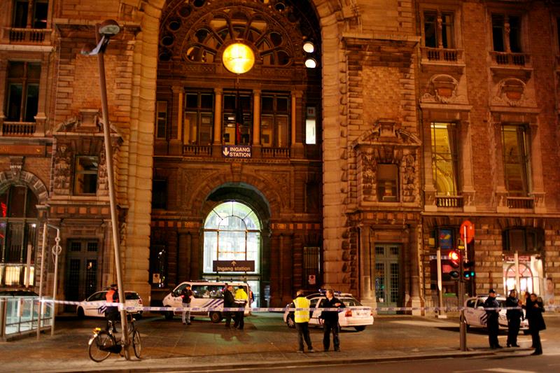 Bélgica investiga la grabación de un vídeo de amenaza terrorista en Amberes Bélgica investiga la grabación de un vídeo de amenaza terrorista en Amberes
