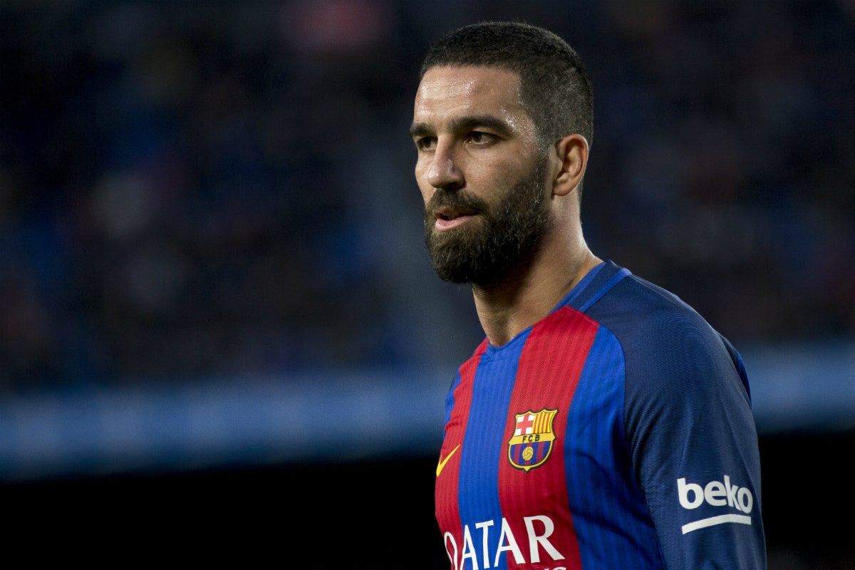 Arda Turan se niega a salir del Barcelona y se enfría su cesión al Galatasaray Arda Turan se niega a salir del Barcelona y se enfría su cesión al Galatasaray