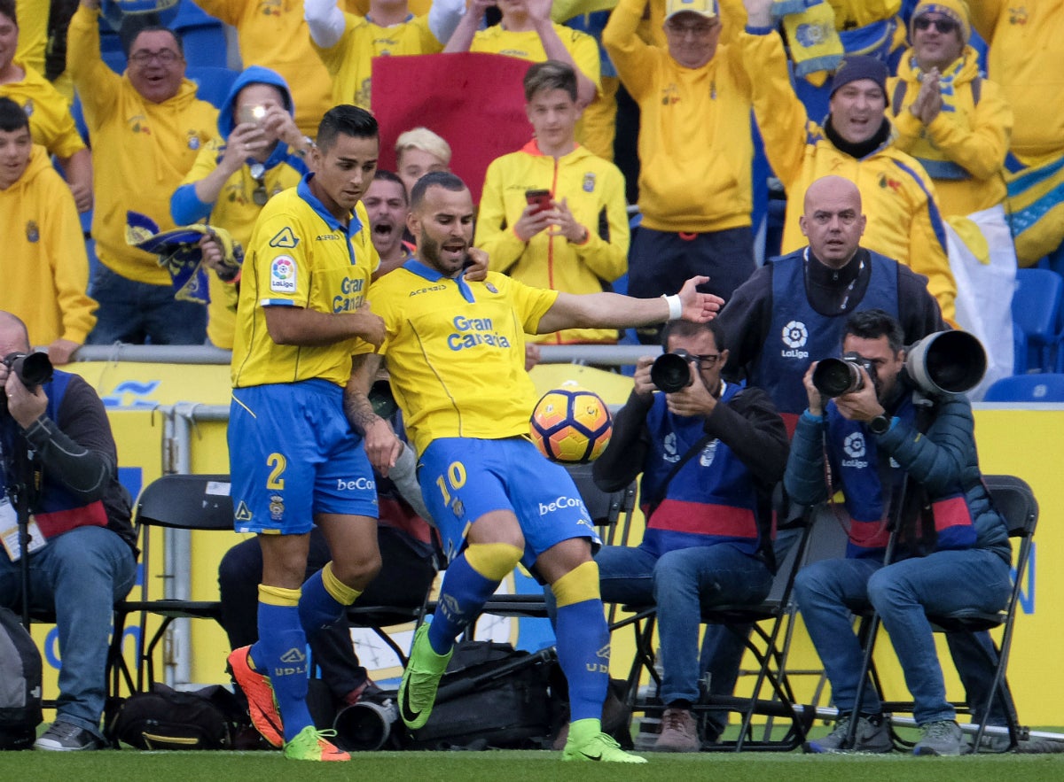 Las Palmas 5 - 2 Osasuna. Las Palmas vuelve a ganar y Osasuna se hunde Las Palmas 5 - 2 Osasuna. Las Palmas vuelve a ganar y Osasuna se hunde