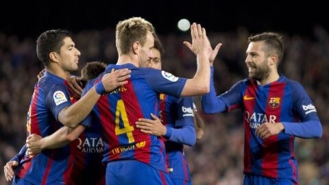 Los jugadores del Barcelona celebrando un gol