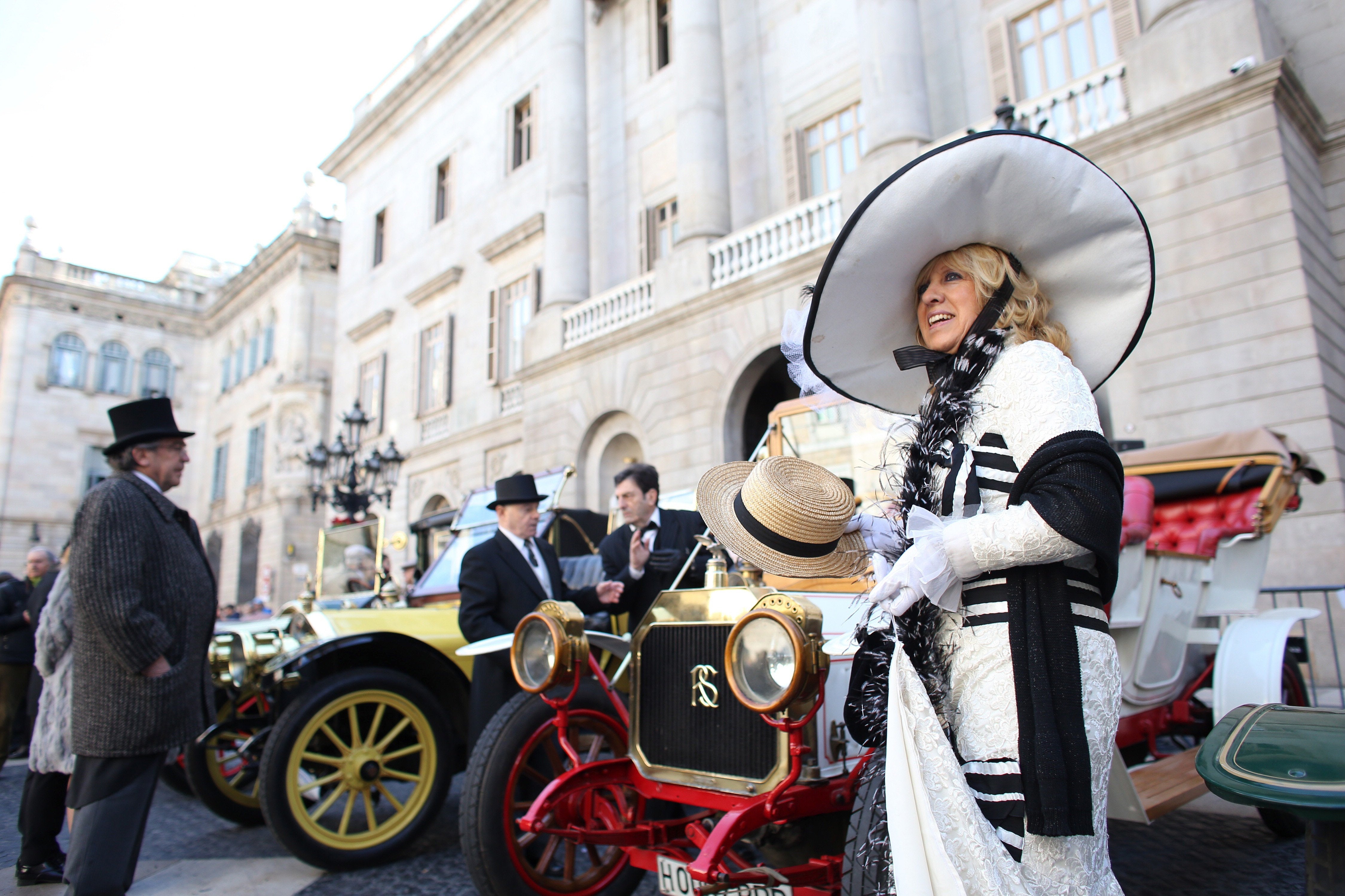 Més d'una setantena de cotxes d'època participaran a la 65a edició del Ral·li Barcelona-Sitges Més d'una setantena de cotxes d'època participaran a la 65a edició del Ral·li Barcelona-Sitges