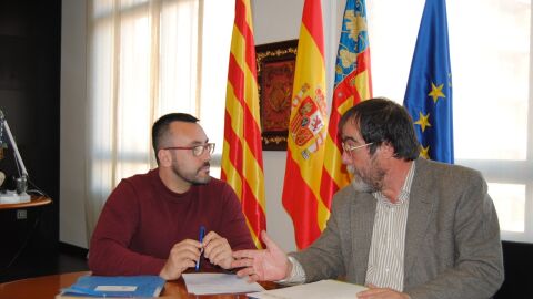 La urg&egrave;ncia d'incrementar els tractaments de di&agrave;lisi de car&agrave;cter p&uacute;blic a trav&eacute;s de la creaci&oacute; d'un nou centre d'hemodi&agrave;lisi i l'increment de professionals nefr&ograve;legs en l'hospital de la Plana, a m&eacute;s la creaci&oacute; d'una consulta de coordinaci&oacute; de trasplantaments en la prov&iacute;ncia de Castell&oacute;. 