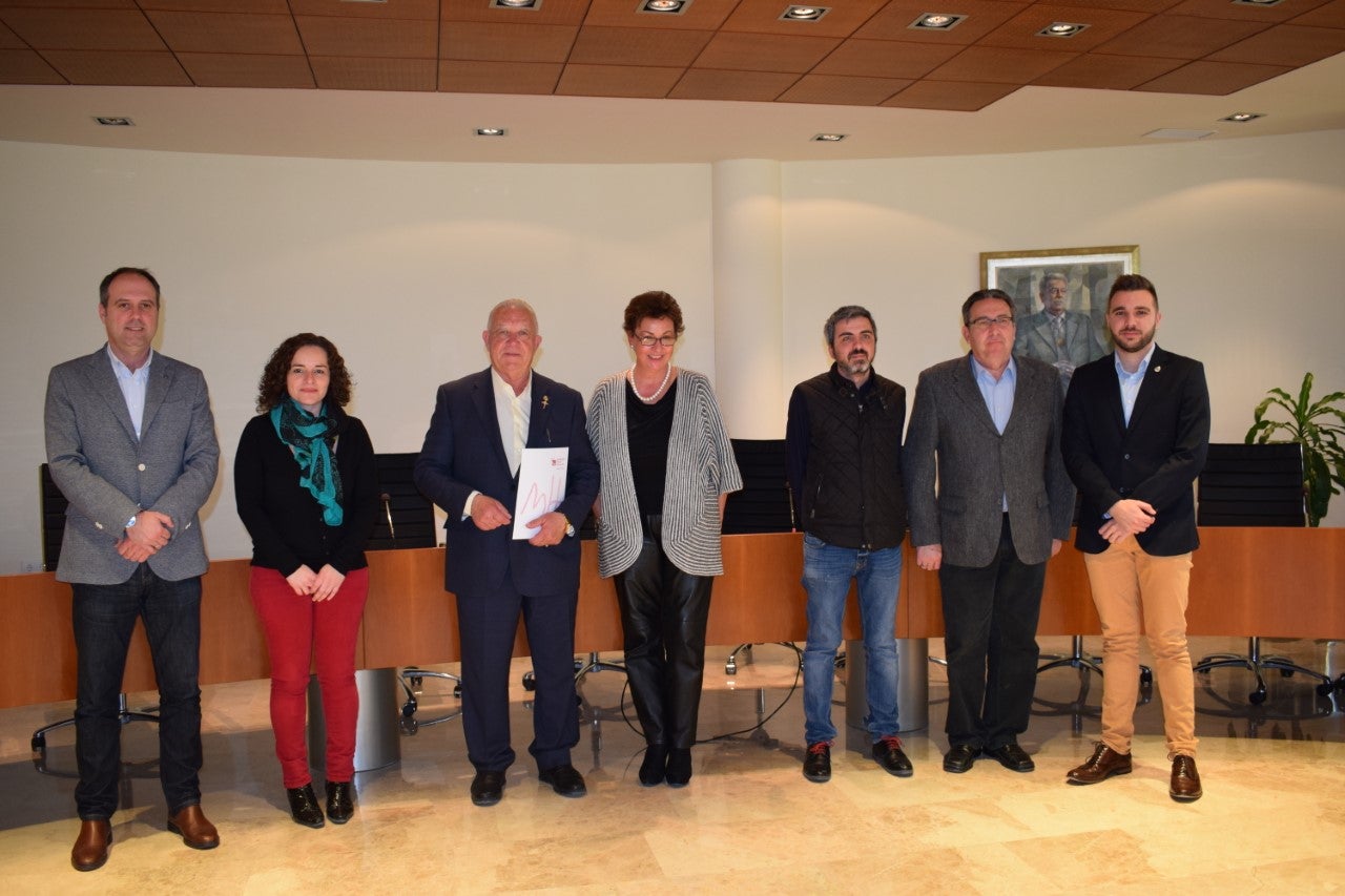 Estudiantes de Fisioterapia de la UMH atenderán a los costaleros de Elche durante la Semana Santa Estudiantes de Fisioterapia de la UMH atenderán a los costaleros de Elche durante la Semana Santa