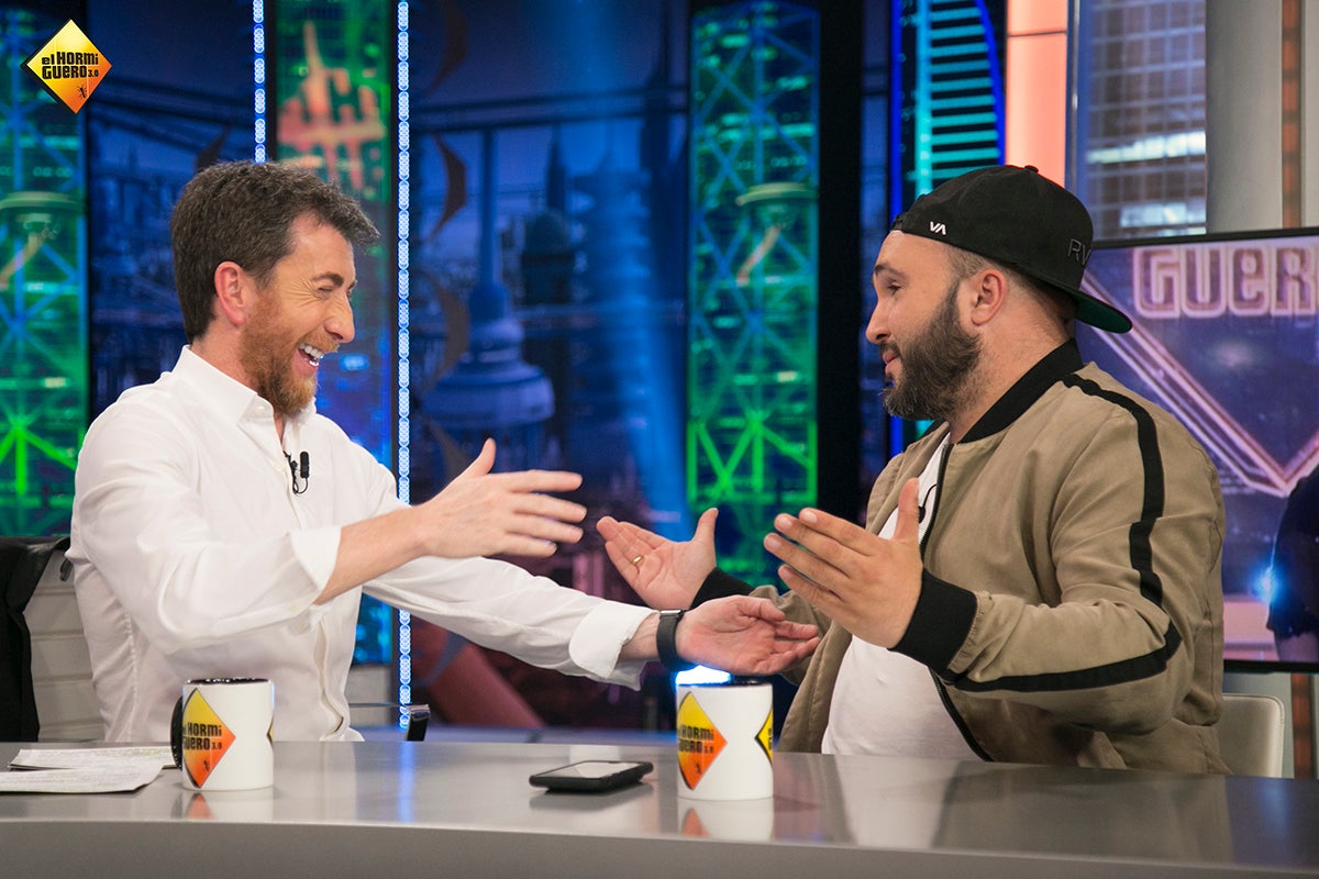 La tele con Monegal: La reacción de Kiko Rivera tras el beso entre Pablo Motos e Isabel Pantoja La tele con Monegal: La reacción de Kiko Rivera tras el beso entre Pablo Motos e Isabel Pantoja