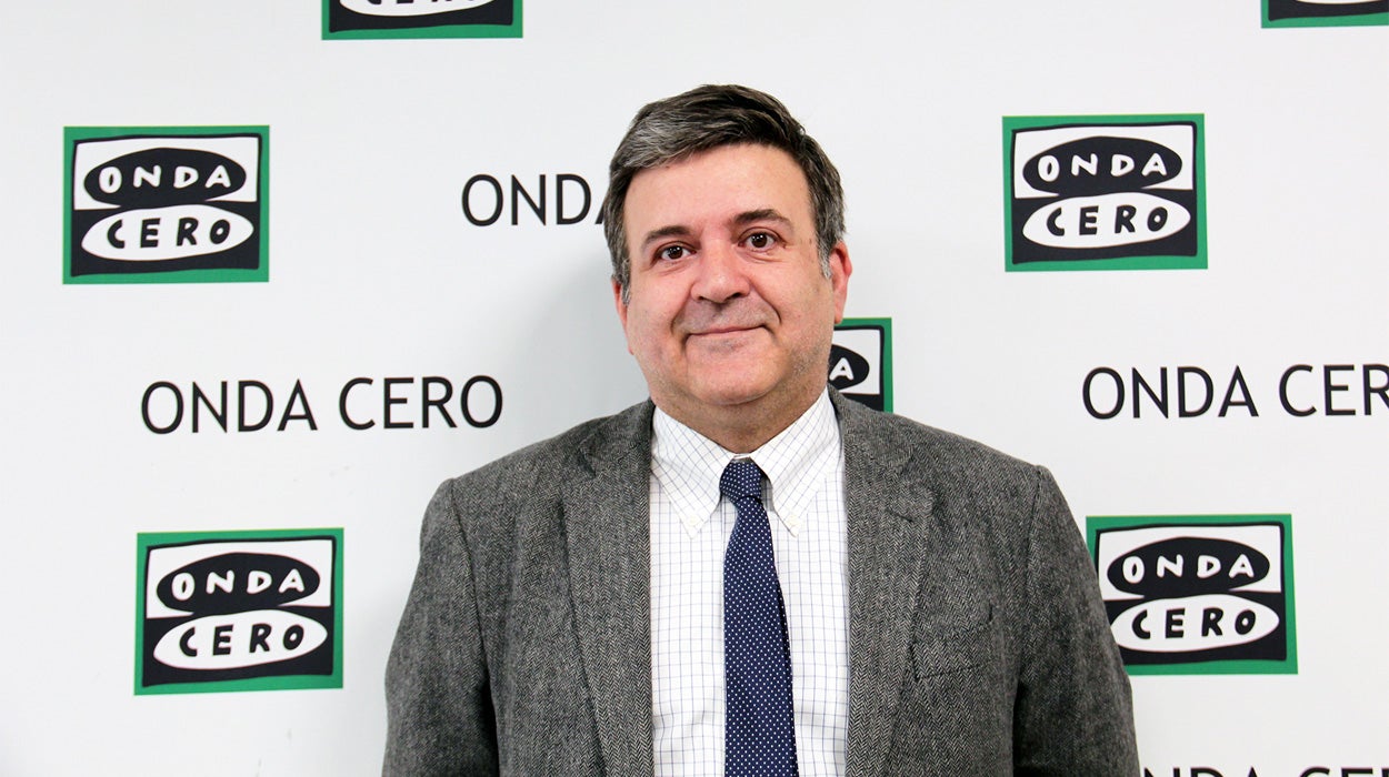 Alfons López Tena: "A ver a quién le cuelgan públicamente la culpabilidad de que no se vaya a poder hacer el referéndum" Alfons López Tena: "A ver a quién le cuelgan públicamente la culpabilidad de que no se vaya a poder hacer el referéndum"