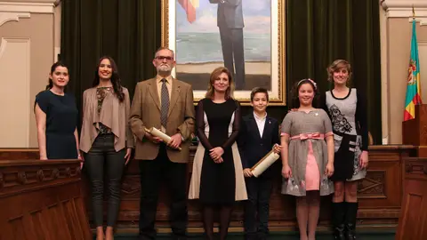 Miguel Tirado y Javier Francés han cantado por primera vez el Pregón ante más de un centenar de personas. Miguel Tirado y Javier Francés han cantado por primera vez el Pregón ante más de un centenar de personas.