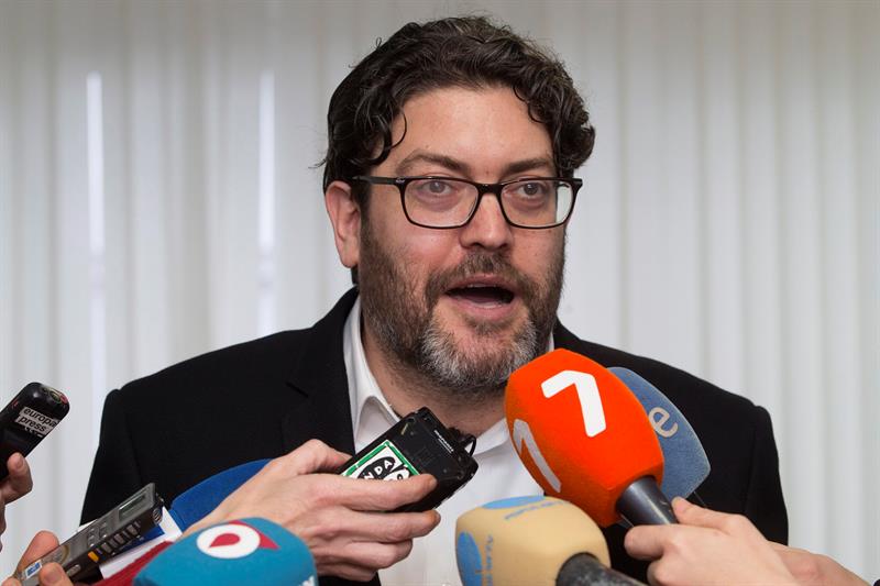C's y PSOE se reúnen en busca de un gobierno alternativo al del PP en Murcia C's y PSOE se reúnen en busca de un gobierno alternativo al del PP en Murcia