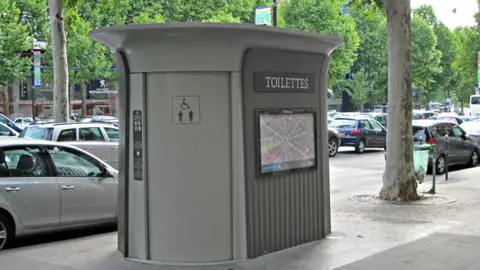 Aseos públicos en Madrid Aseos públicos en Madrid