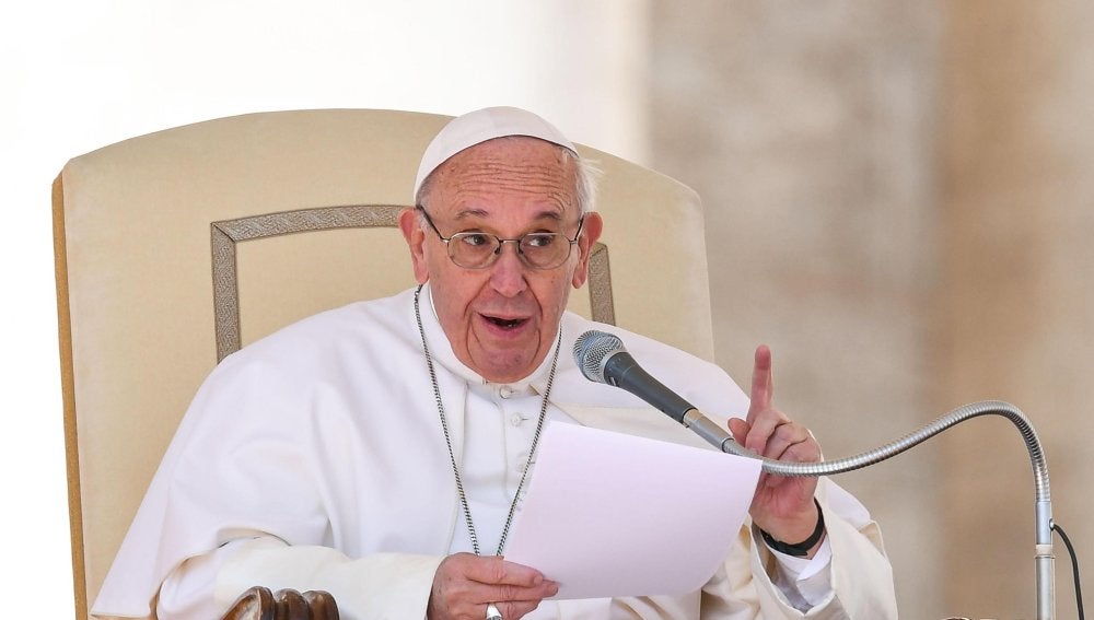 El Papa Francisco preside la audiencia general de los miércoles en la plaza de San Pedro del Vaticano