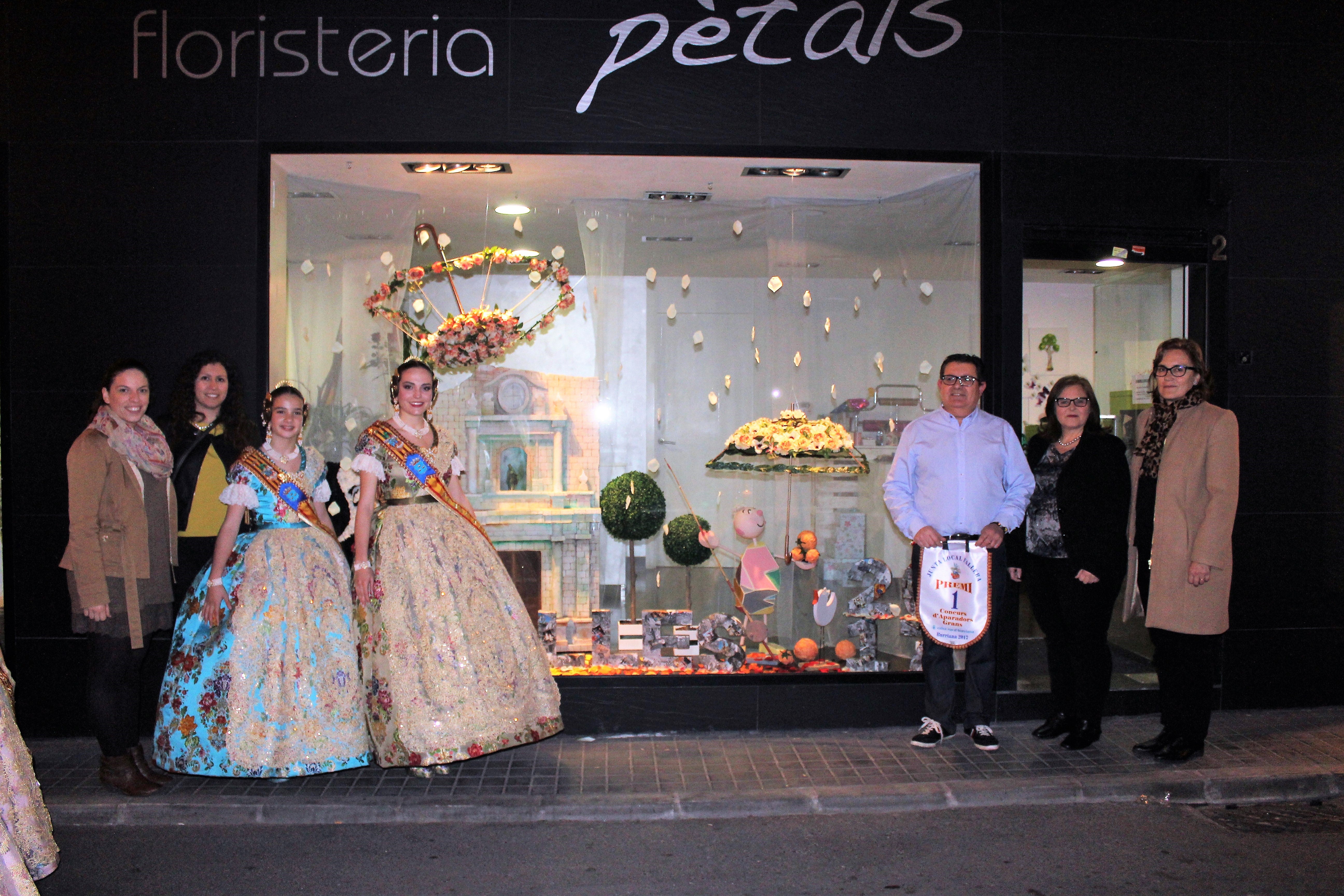 Premio a Pètals y La Casita como Mejores Escaparates del concurso de Fallas 2017 Premio a Pètals y La Casita como Mejores Escaparates del concurso de Fallas 2017