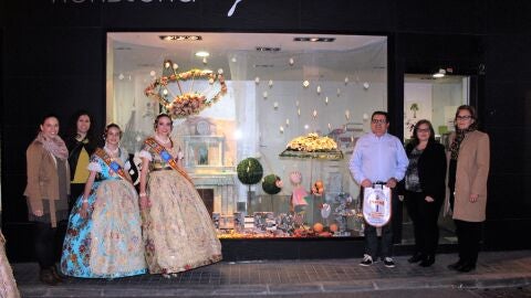 La Floristeria P&egrave;tals se ha llevado el m&aacute;ximo galard&oacute;n en la categor&iacute;a de Escaparates grandes.