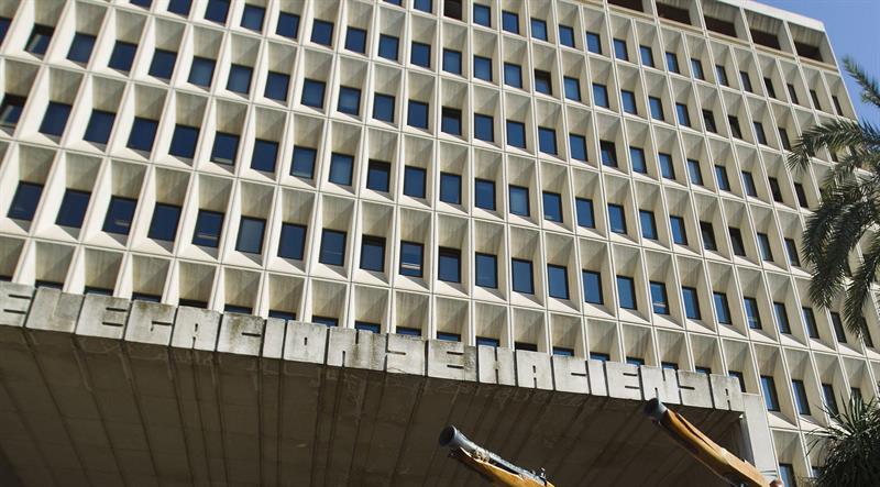 Detenido un funcionario en relación con el registro de la delegación de Hacienda en Málaga Detenido un funcionario en relación con el registro de la delegación de Hacienda en Málaga