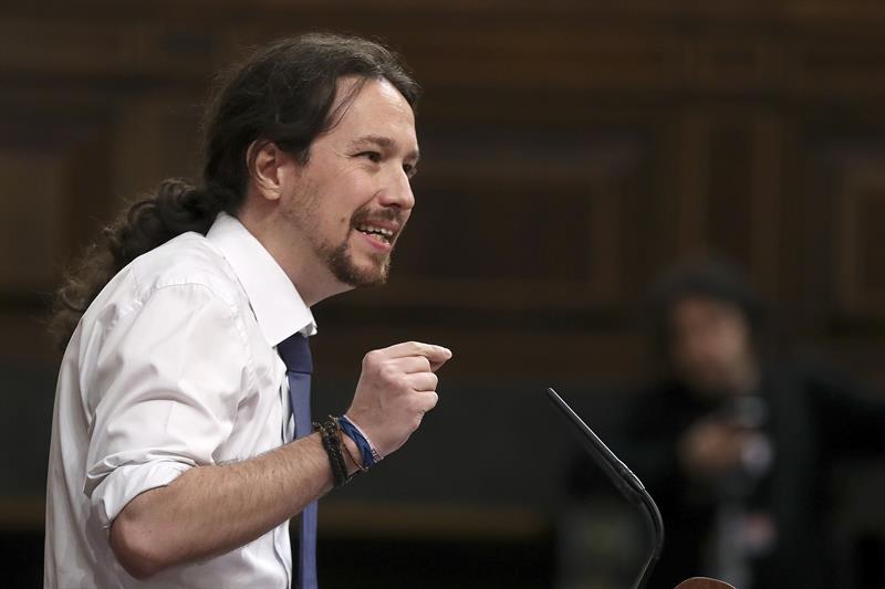 Iglesias exige a Rajoy que aclare si los "éxitos" de la Unión Europea implican más recortes Iglesias exige a Rajoy que aclare si los "éxitos" de la Unión Europea implican más recortes