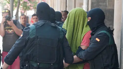 operación antiyihadista con varios detenidos por colaboración con el Dáesh en la localidad de Arbúcies, Girona operación antiyihadista con varios detenidos por colaboración con el Dáesh en la localidad de Arbúcies, Girona