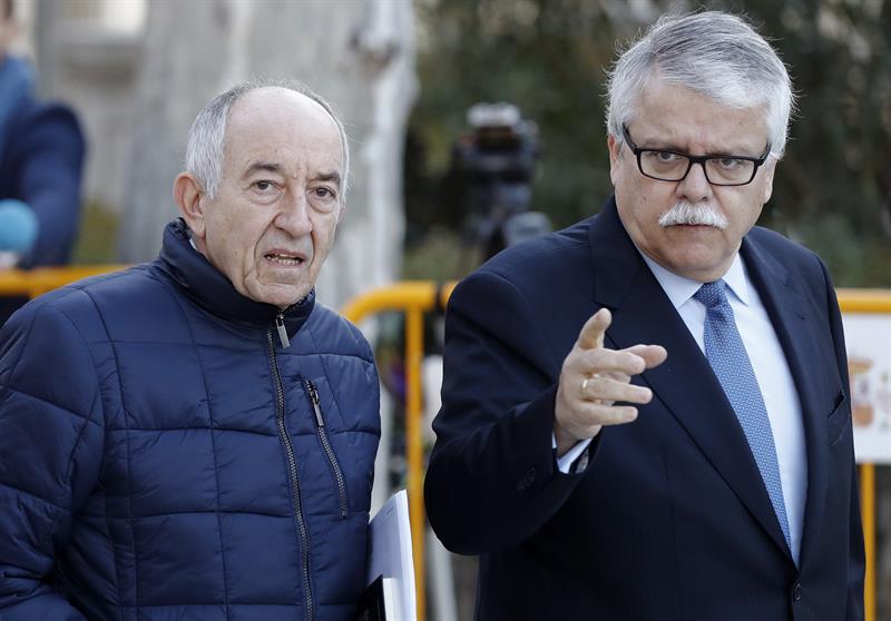 Fernández Ordoñez cree que la crisis se hubiera atajado antes con más recursos públicos Fernández Ordoñez cree que la crisis se hubiera atajado antes con más recursos públicos