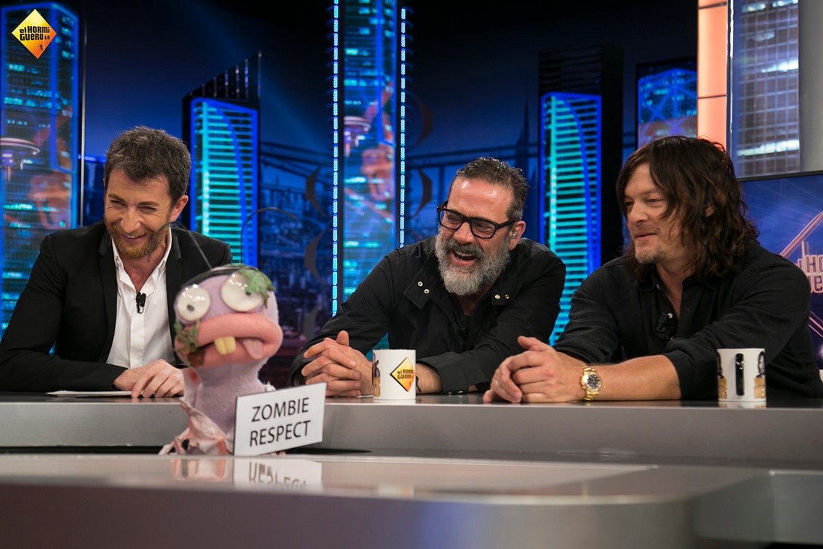 La tele con Monegal: La espeluznante escenografía de ‘El Hormiguero’ con los de ‘The Walking Dead’ La tele con Monegal: La espeluznante escenografía de ‘El Hormiguero’ con los de ‘The Walking Dead’