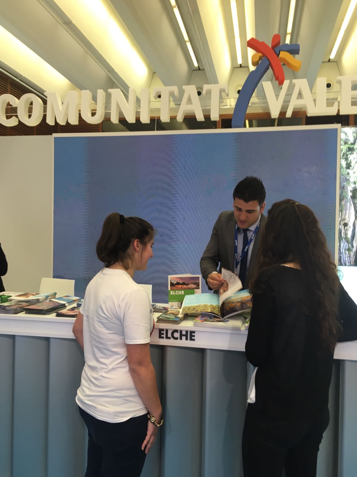 Visitelche se estrena en la feria de turismo de San Sebastián Visitelche se estrena en la feria de turismo de San Sebastián