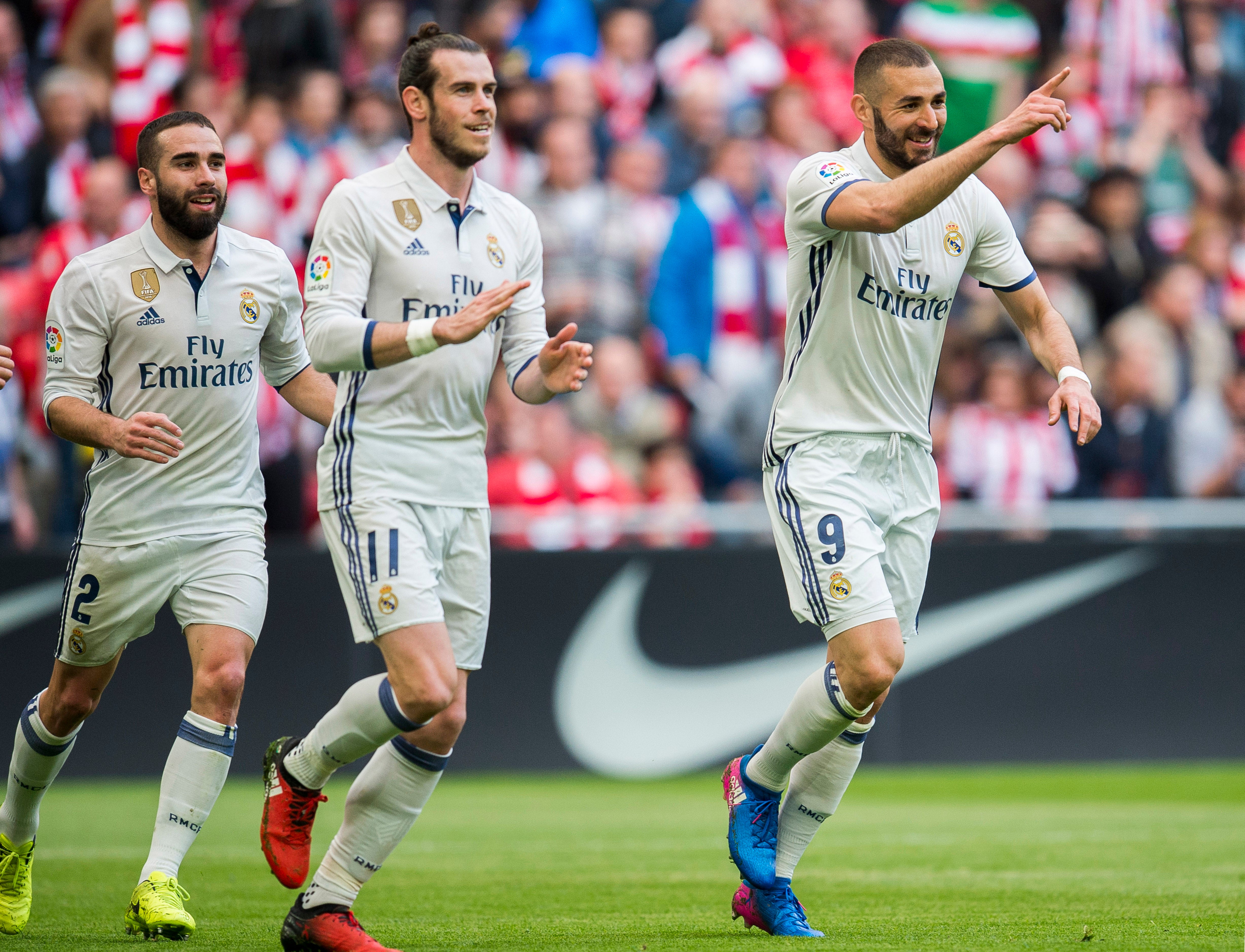 Athletic 1 - 2 Real Madrid. El Real Madrid vence en San Mamés y mantiene el liderato Athletic 1 - 2 Real Madrid. El Real Madrid vence en San Mamés y mantiene el liderato