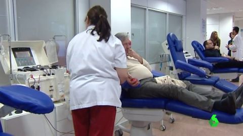 Frame 27.457284 de: Un grupo de donantes compuesto por 38 personas salva vidas a reci&eacute;n nacidos con trombocitopenia