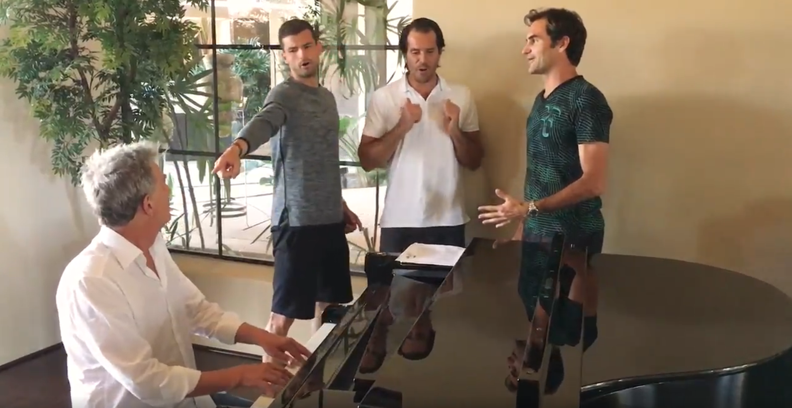 Roger Federer forma una 'boy band' con Novak Djokovic como invitado estrella Roger Federer forma una 'boy band' con Novak Djokovic como invitado estrella