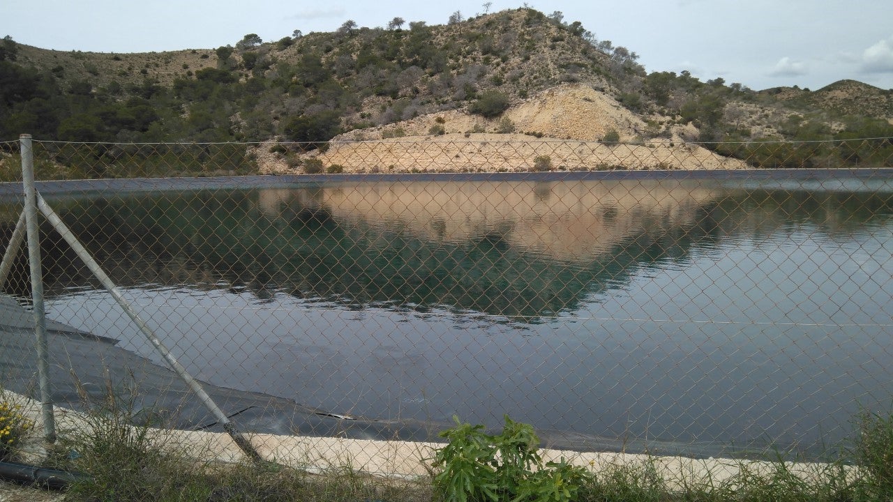 Elche proyecta bonificar el IBI rústico de las balsas de riego para 2018 Elche proyecta bonificar el IBI rústico de las balsas de riego para 2018