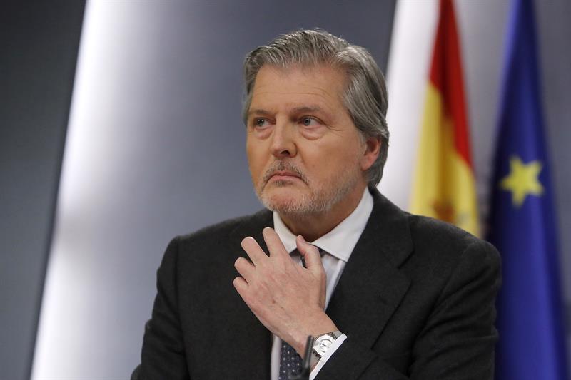 Méndez de Vigo, sobre la subida de IVA al cine: "Por 60 céntimos no cierran 300 salas" Méndez de Vigo, sobre la subida de IVA al cine: "Por 60 céntimos no cierran 300 salas"