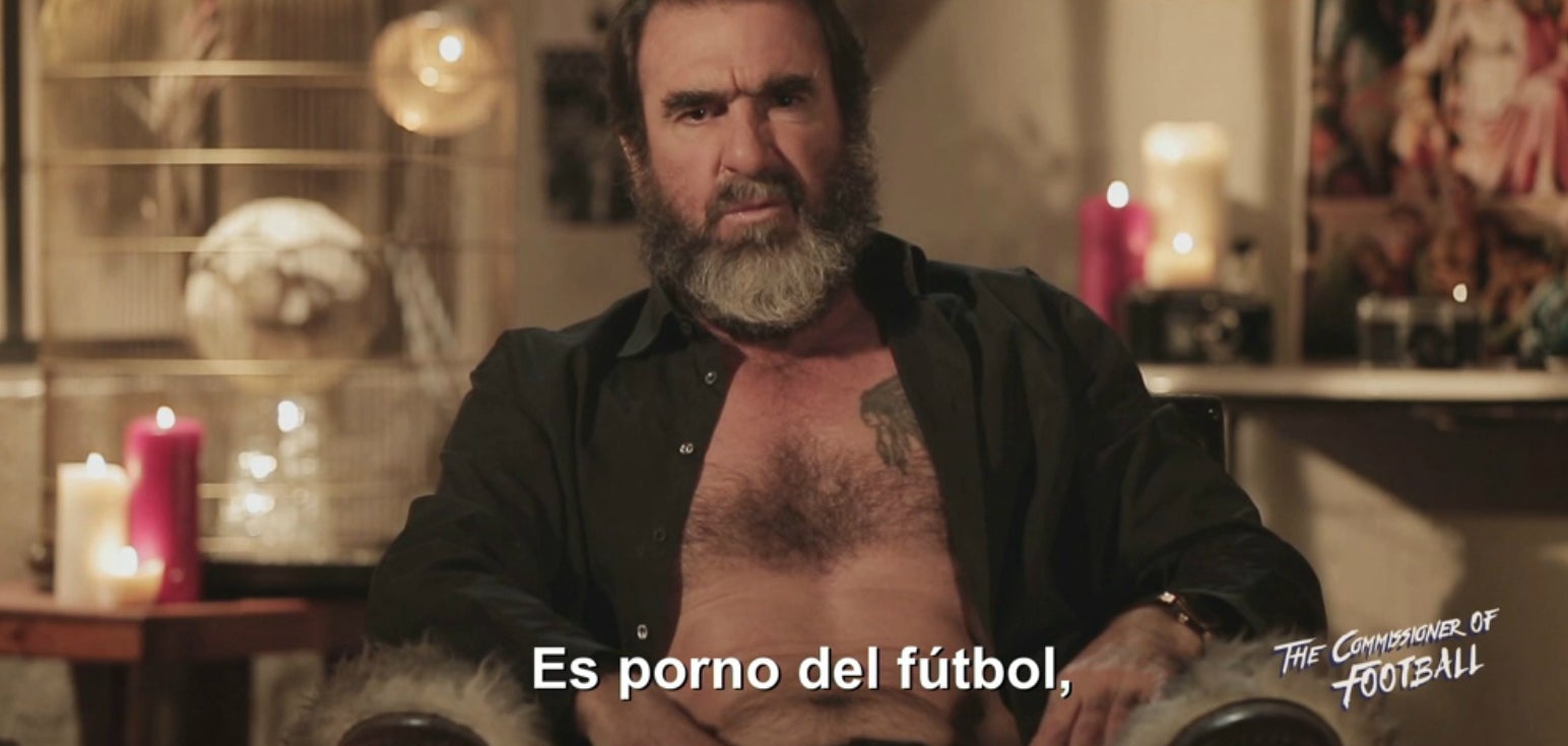 Cantona, irónico con la remontada del Barcelona ante el PSG: "Suárez ya no muerde, ahora es saltador de trampolín" Cantona, irónico con la remontada del Barcelona ante el PSG: "Suárez ya no muerde, ahora es saltador de trampolín"