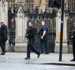 Policía en el lugar del atentado Policía en el lugar del atentado