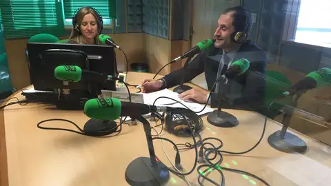 Javier Arnau en Onda Cero Pontevedra Enredados