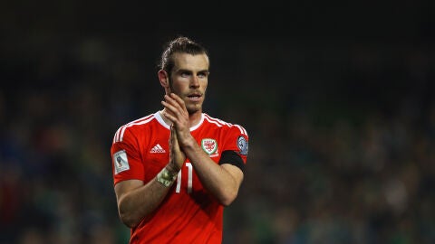 Gareth Bale con Gales