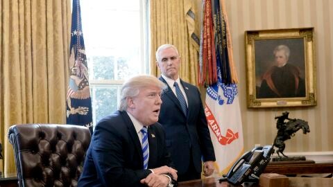 El presidente de EE.UU., Donald Trump, durante unas declaraciones a los periodistas en el Despacho Oval