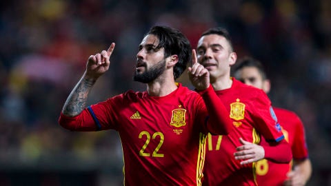 Isco celebra su gol con la selecci&oacute;n espa&ntilde;ola de f&uacute;tbol