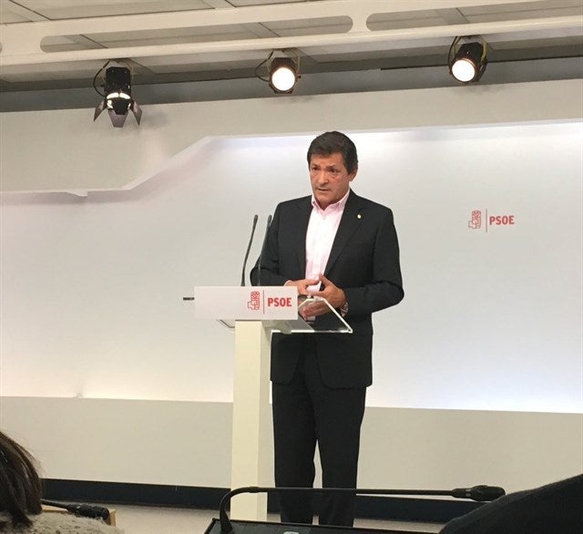 Javier Fernández advierte que "democratizar el PSOE, no es convertirlo en una asamblea permanente" Javier Fernández advierte que "democratizar el PSOE, no es convertirlo en una asamblea permanente"