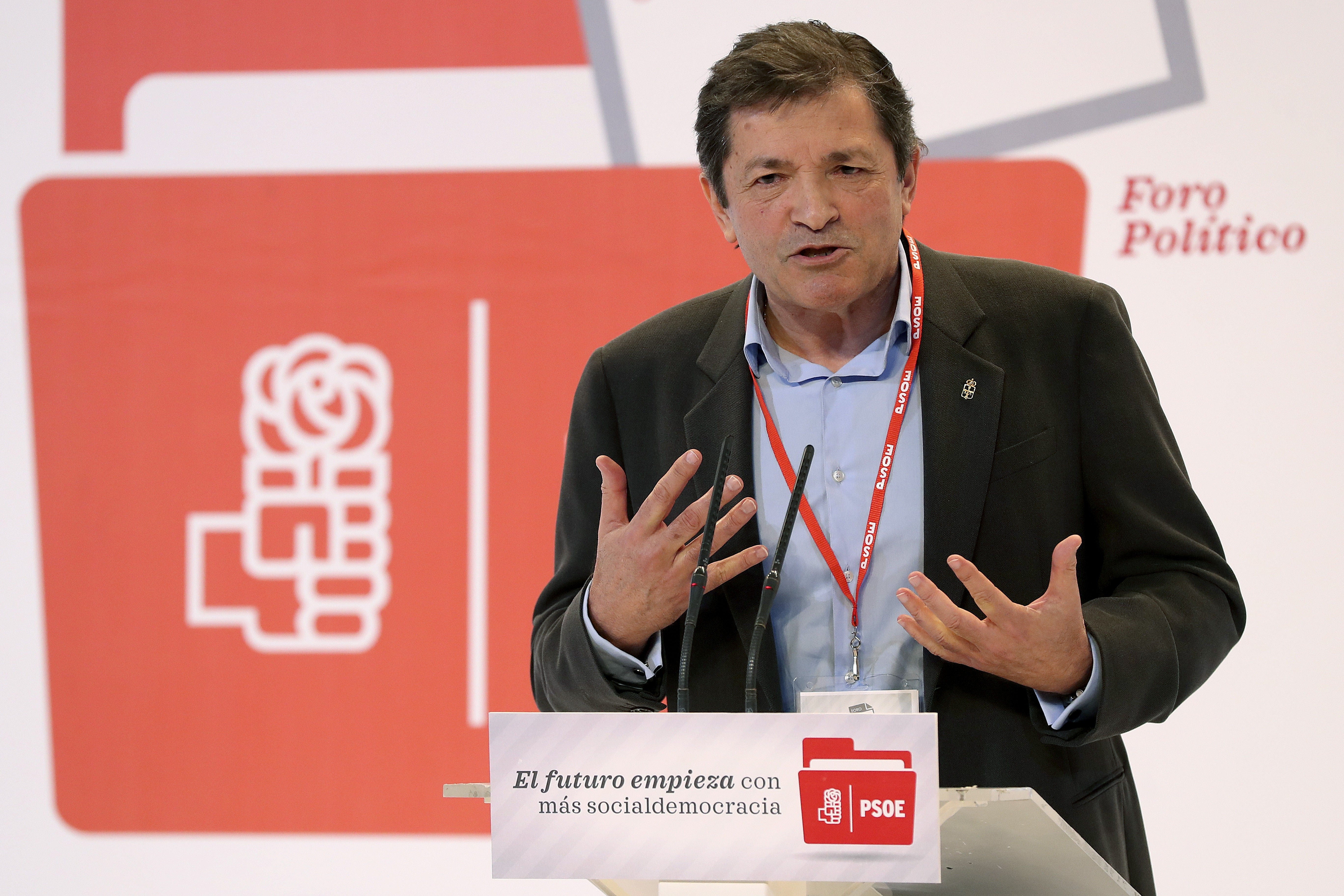 La Gestora del PSOE acusa a Iglesias de actuar como la madrastra de Blancanieves con la moción de censura La Gestora del PSOE acusa a Iglesias de actuar como la madrastra de Blancanieves con la moción de censura