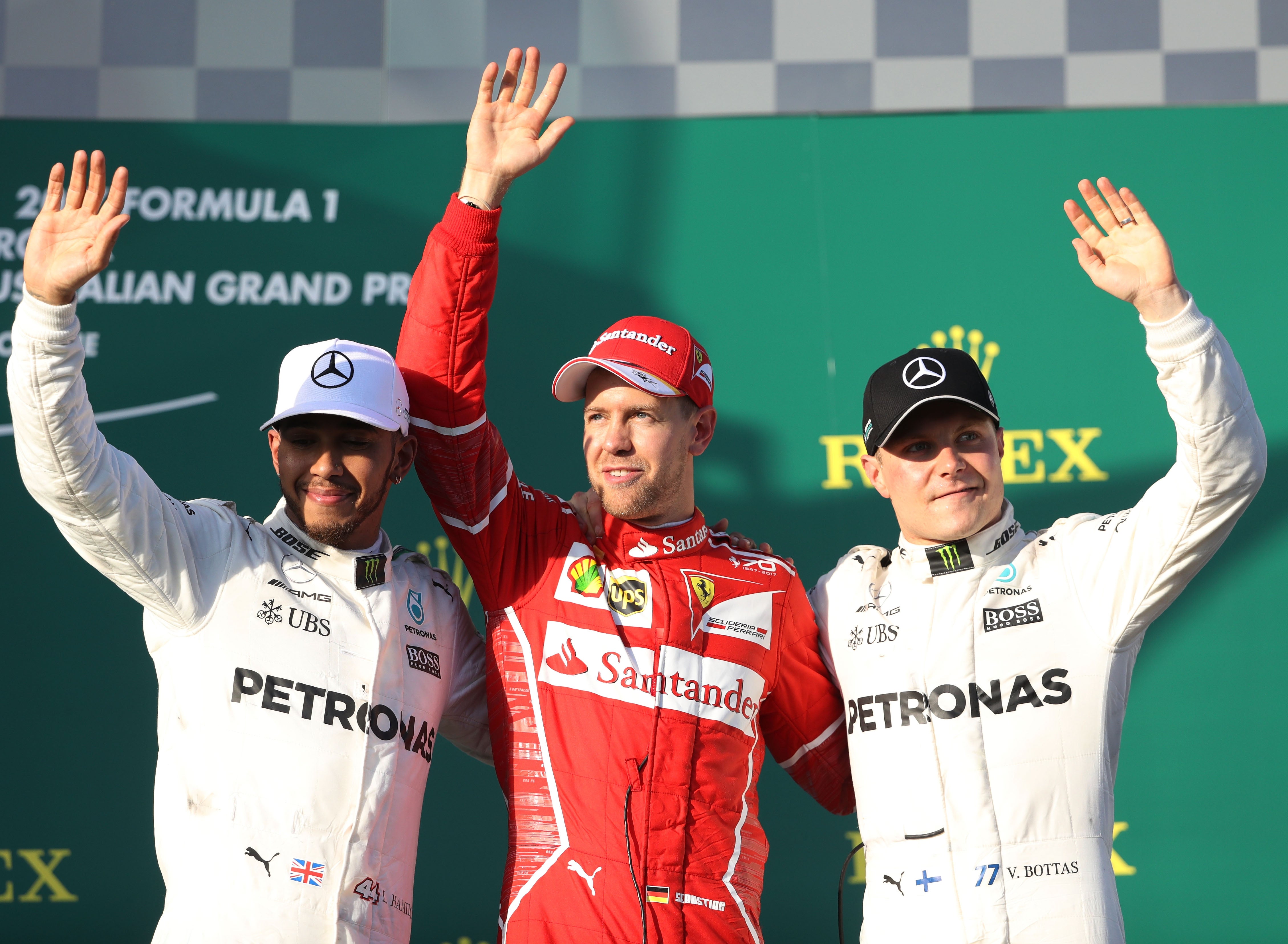 Sebastian Vettel gana el GP de Australia por delante de Hamilton y Bottas; Sainz acabó 8º y Alonso abandonó Sebastian Vettel gana el GP de Australia por delante de Hamilton y Bottas; Sainz acabó 8º y Alonso abandonó
