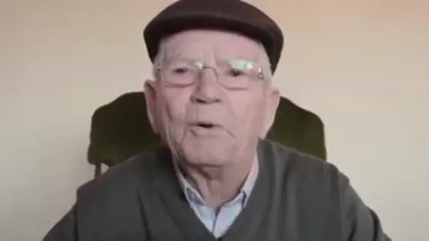 El mensaje de un anciano que te hará reflexionar Frame 20.630449 de: "Sois millonarios, pero no os dais cuenta": el mensaje de un anciano que te hará reflexionar