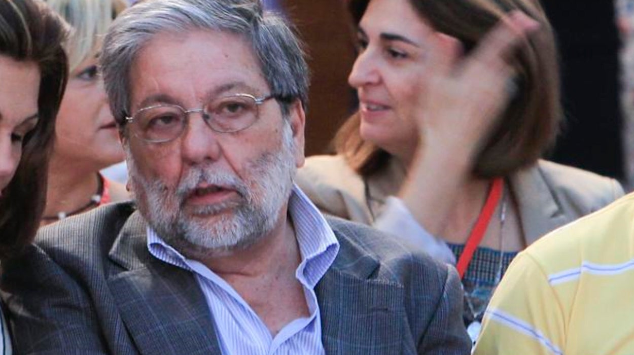 Francisco Toscano: "Pedro Sánchez significa savia nueva y mayor contacto con la realidad de este país" Francisco Toscano: "Pedro Sánchez significa savia nueva y mayor contacto con la realidad de este país"
