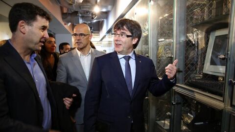 El presidente de la Generalitat, Carles Puigdemont, en su visita en el MIT