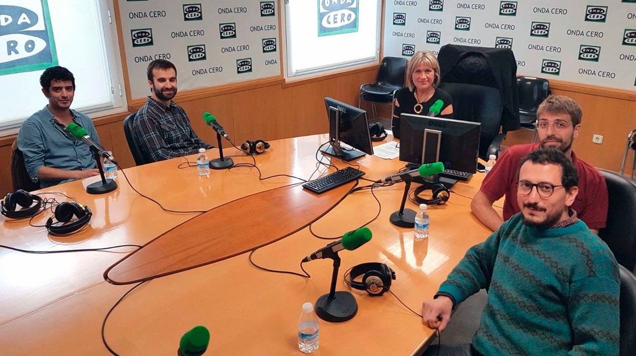 Manel: "Tenemos éxito fuera de Cataluña porque hay muchos catalanes por el mundo" Manel: "Tenemos éxito fuera de Cataluña porque hay muchos catalanes por el mundo"