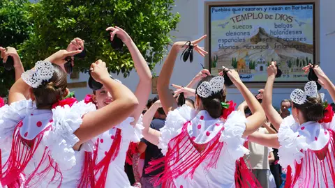 Lo más importante a la hora de aprender a bailar sevillanas es la actitud, conocer la música y confiar en ti mismo Lo más importante a la hora de aprender a bailar sevillanas es la actitud, conocer la música y confiar en ti mismo